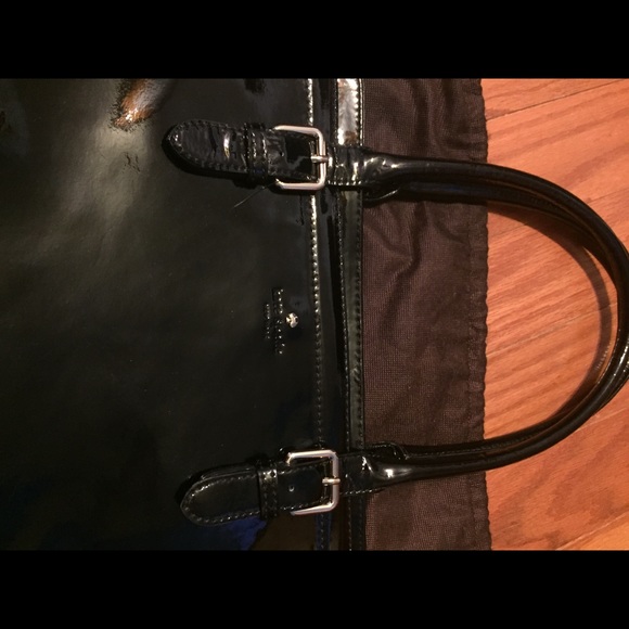 SOLD Kate Spade Carlisle patent leather purse - Picture 4 of 8